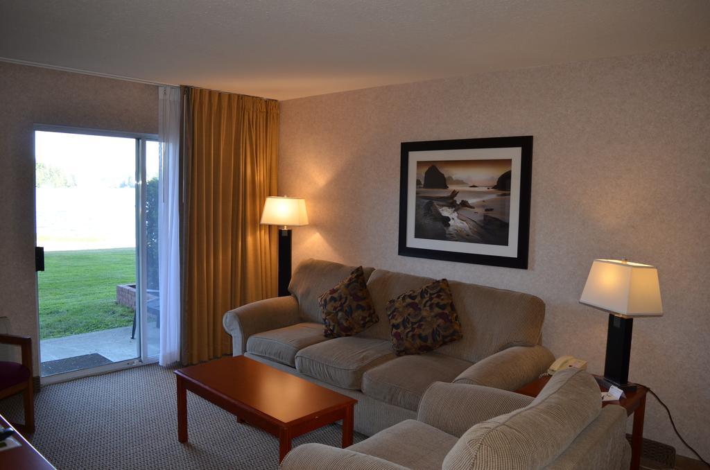 Inn On Long Lake Nanaimo Luaran gambar