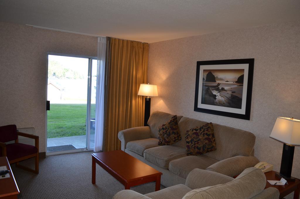 Inn On Long Lake Nanaimo Luaran gambar