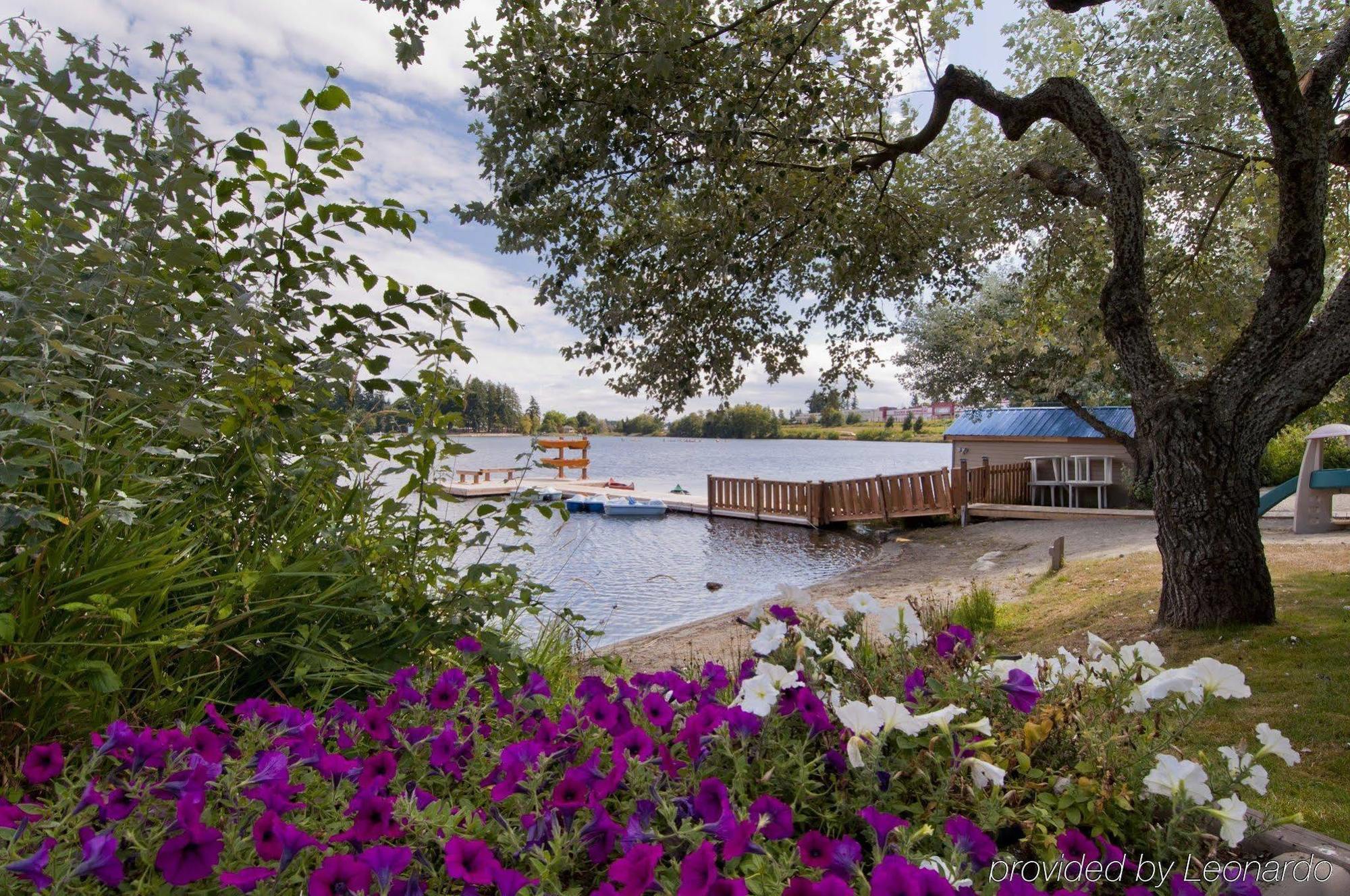 Inn On Long Lake Nanaimo Luaran gambar