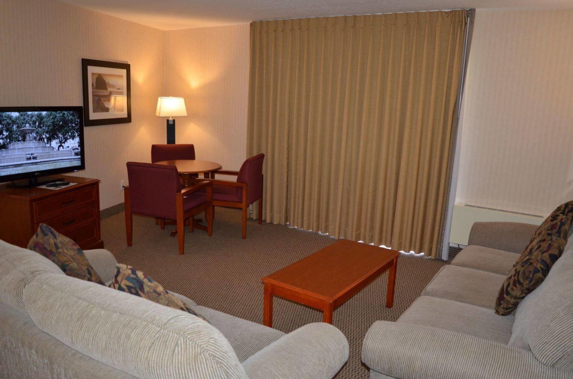 Inn On Long Lake Nanaimo Luaran gambar