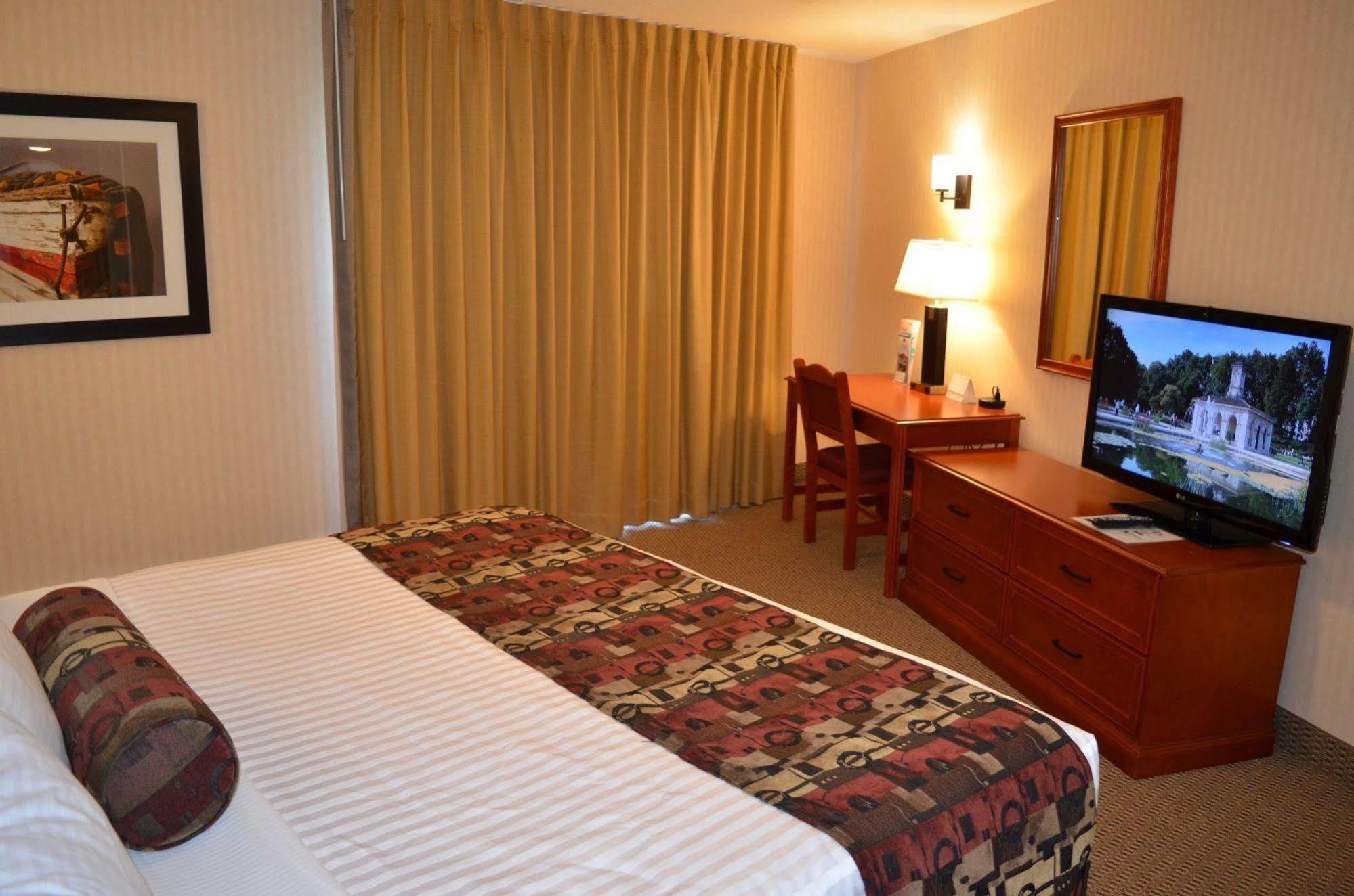 Inn On Long Lake Nanaimo Luaran gambar